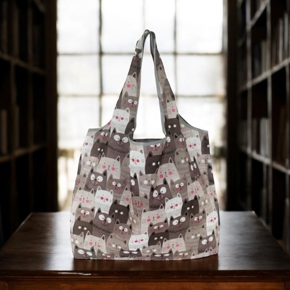 Packable various styles bumblebee 🐝 tote - Picture 3 of 7